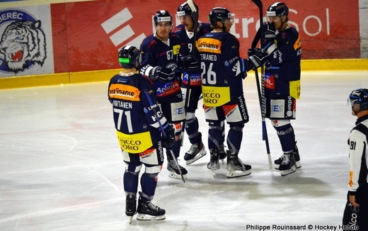 Photo hockey Hockey en Europe -  : Ambr-Piotta vs Liberec - Coupe des Bains : Ambr fait le mtier